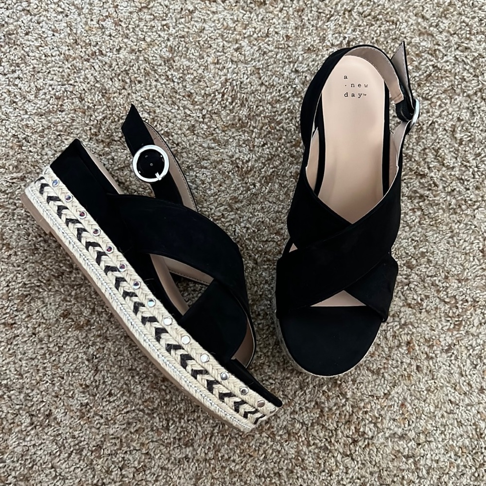 Platform sandals